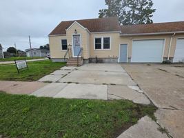 featured image of 201 W Monroe Ave