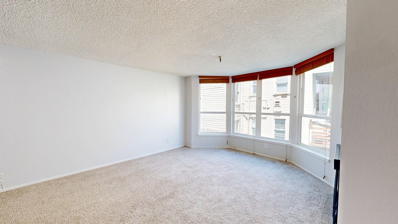 1690 Broadway Street - Photo 6 of 35