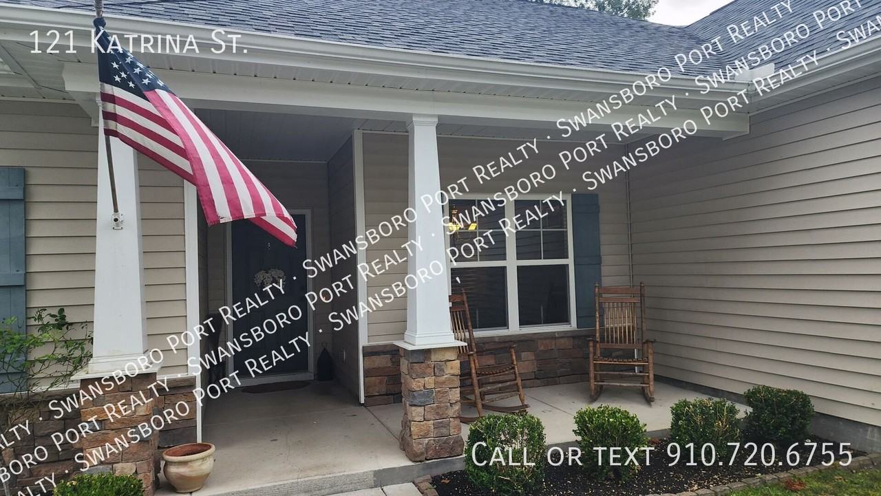 121 Katrina St - Photo 4 of 44