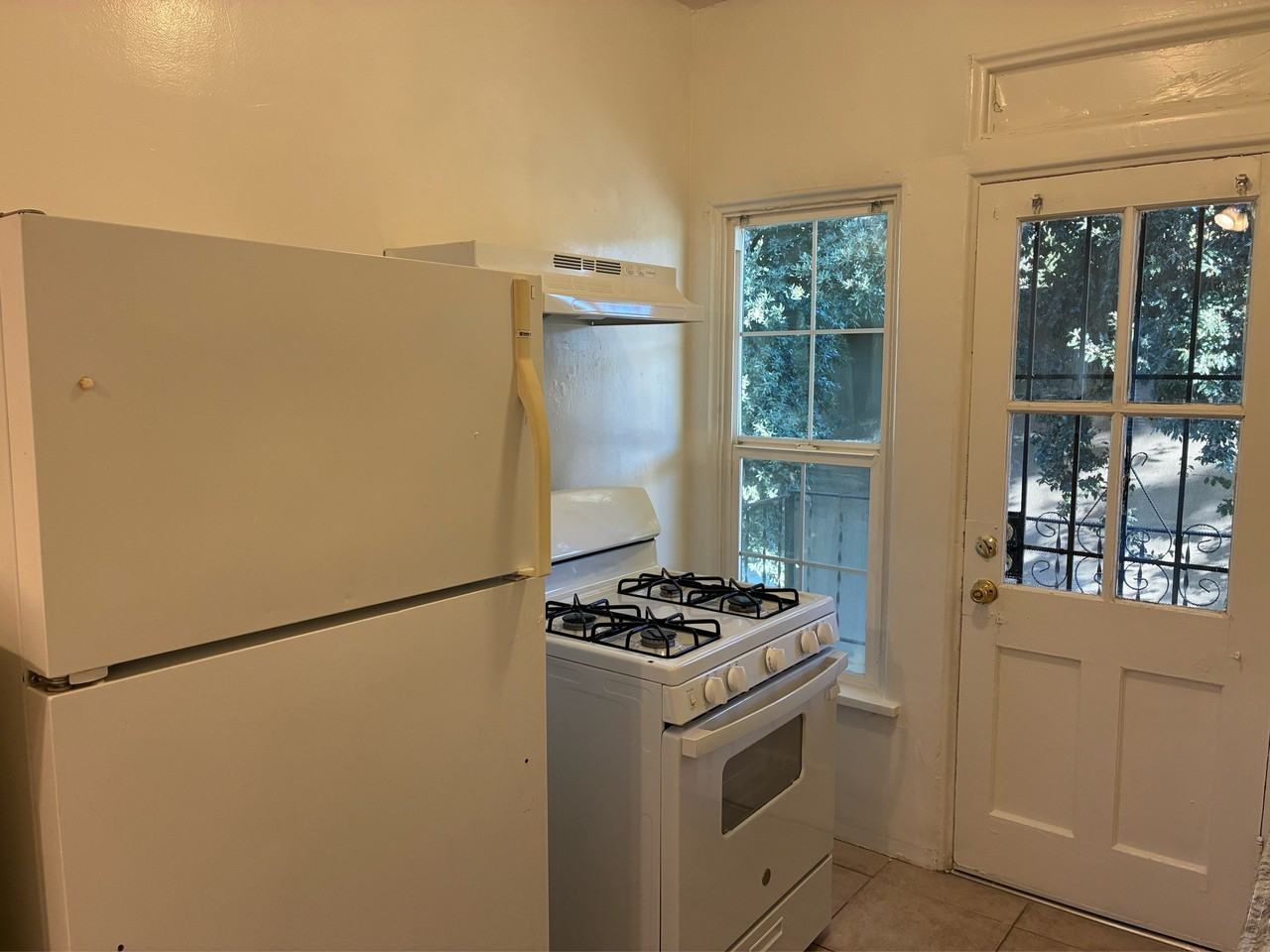 201 Jones Street - Photo 6 of 12