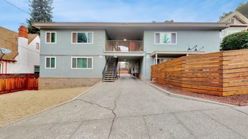 featured image of 3040 Lynde St
