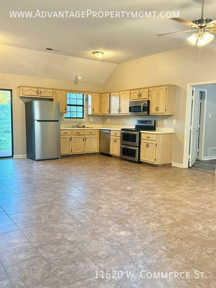 11520 W Commerce St - Photo 5 of 19