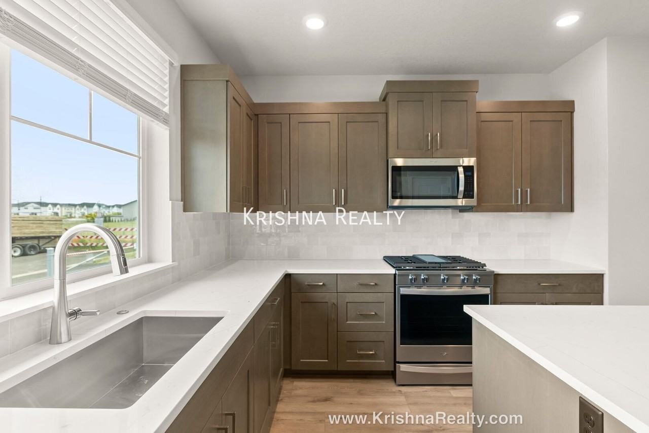 6542 Se Silvergrass St - Photo 6 of 31