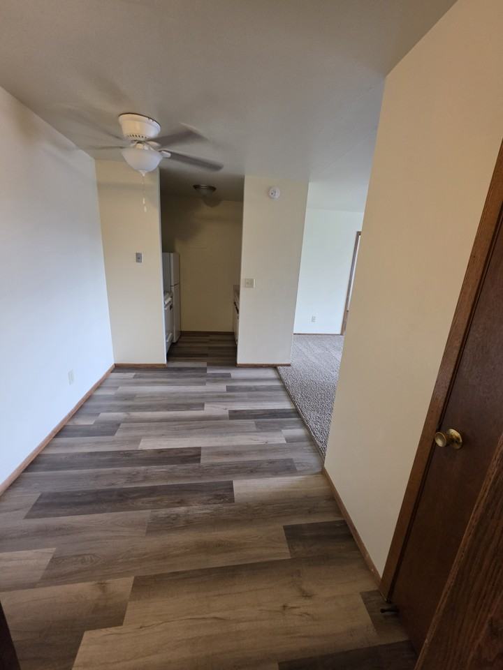 100 W Grove Street - Photo 2 of 25