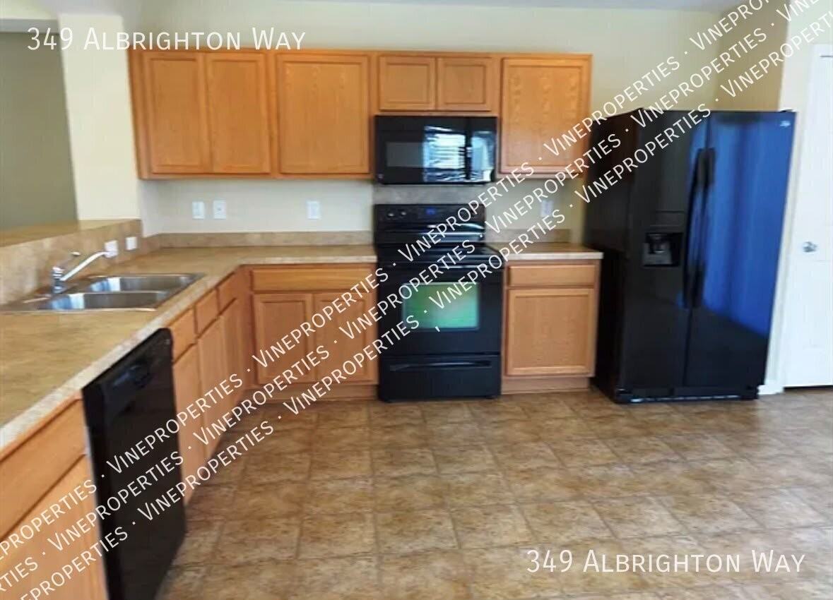 349 Albrighton Way - Photo 4 of 8