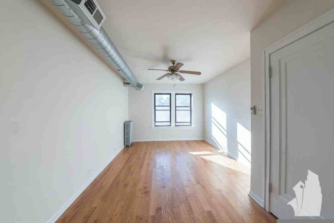 1249 West Henderson Street, Unit 3325-G - Photo 6 of 10