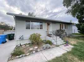 featured image of 355 Kurtwood Dr