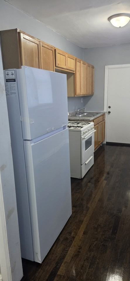 108 W 81st St #3 - Photo 6 of 15