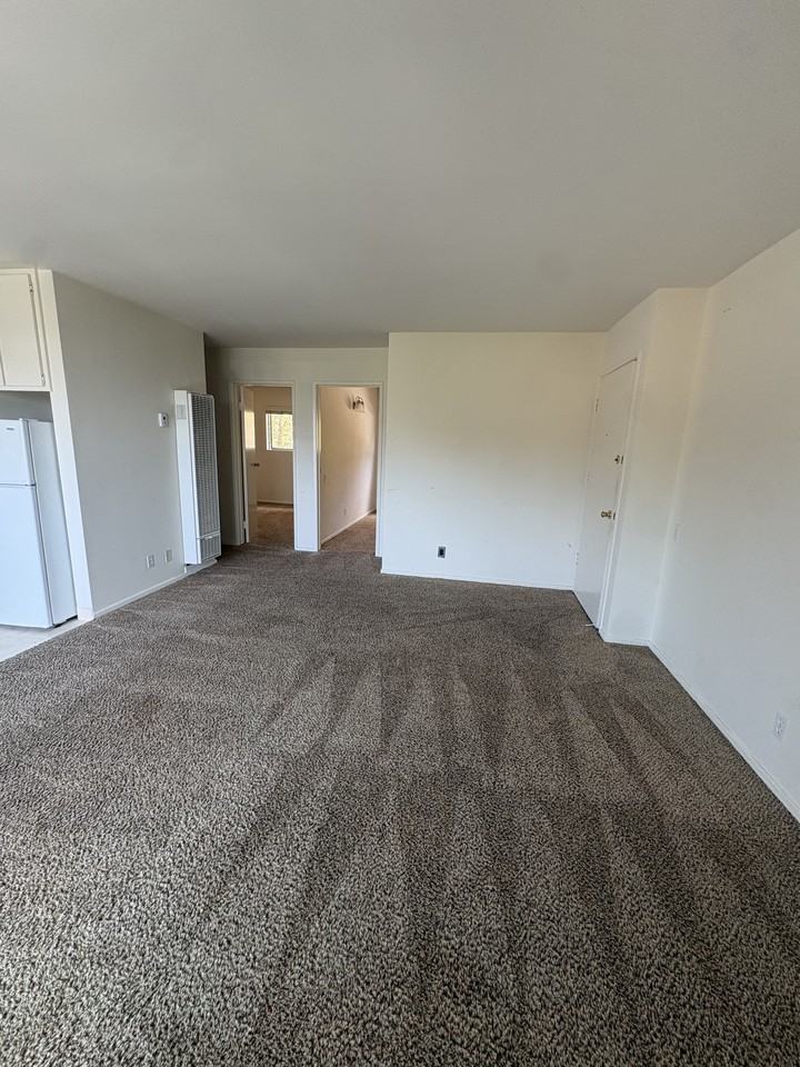 2161 Lillie Avenue - Photo 3 of 11