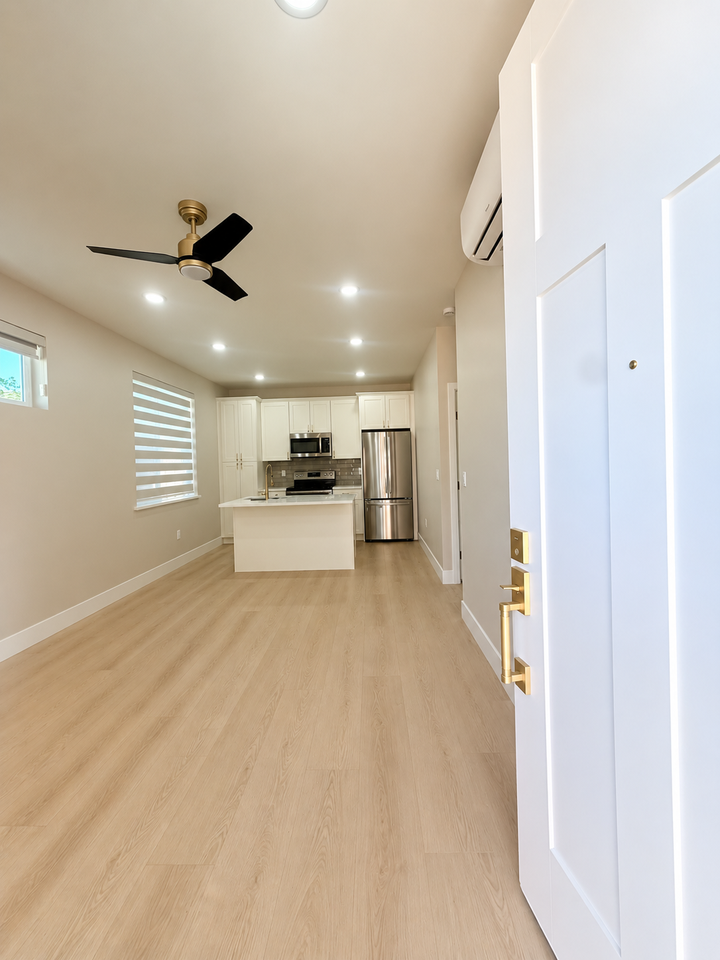 358 McLeod Avenue - Photo 2 of 12