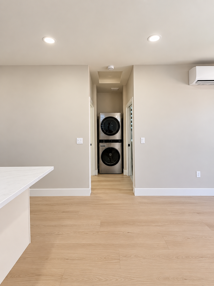 358 McLeod Avenue - Photo 5 of 12