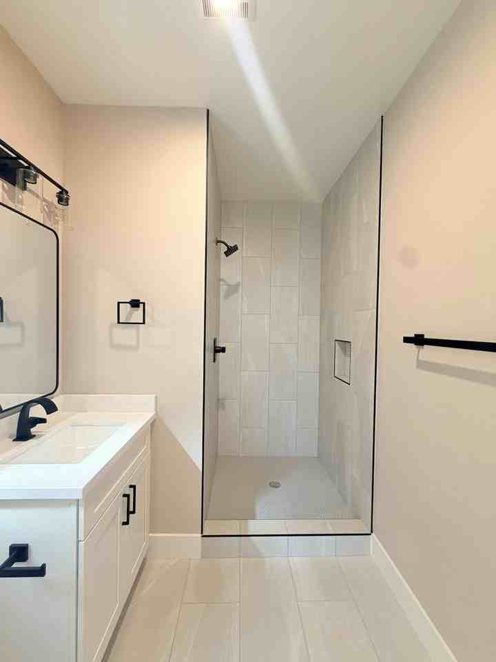 358 McLeod Avenue - Photo 7 of 12
