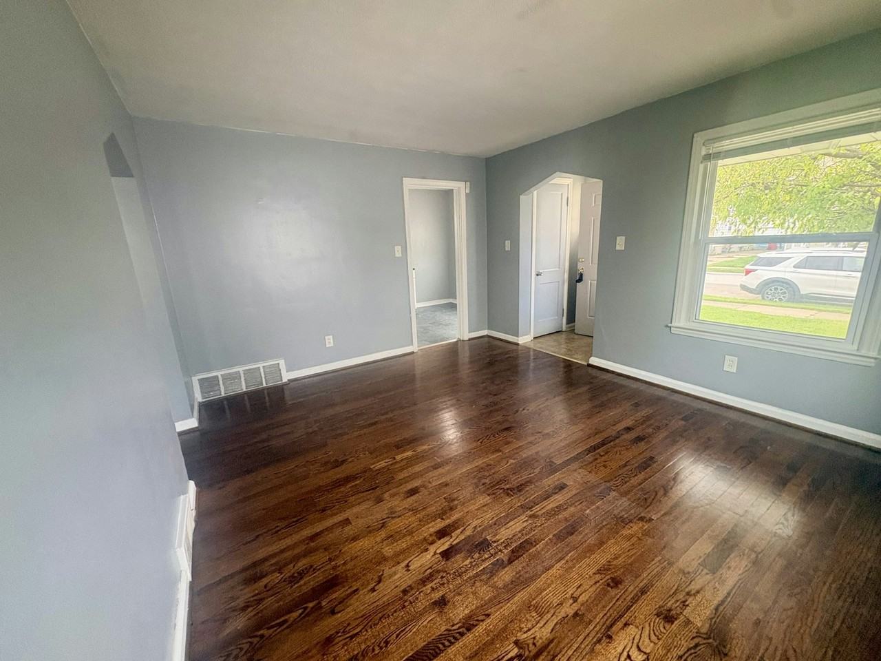23090 Normandy Avenue - Photo 3 of 15
