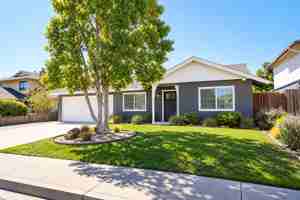 featured image of 121 Huntington Pl