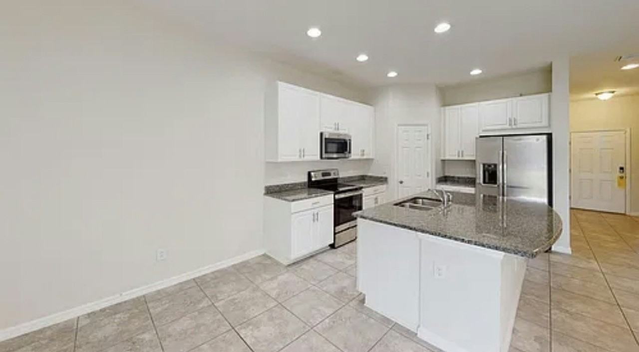 7048 Grand Elm Drive - Photo 5 of 28