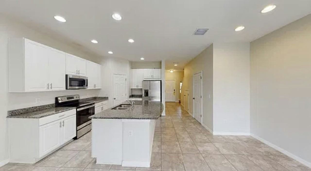 7048 Grand Elm Drive - Photo 6 of 28