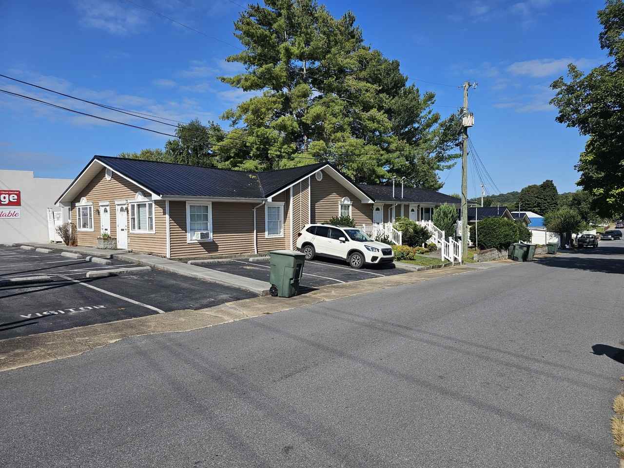 1411 West G Street - Photo 2 of 5