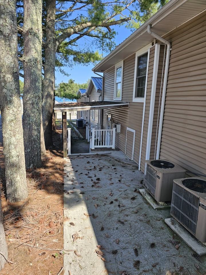 1411 West G Street - Photo 3 of 5