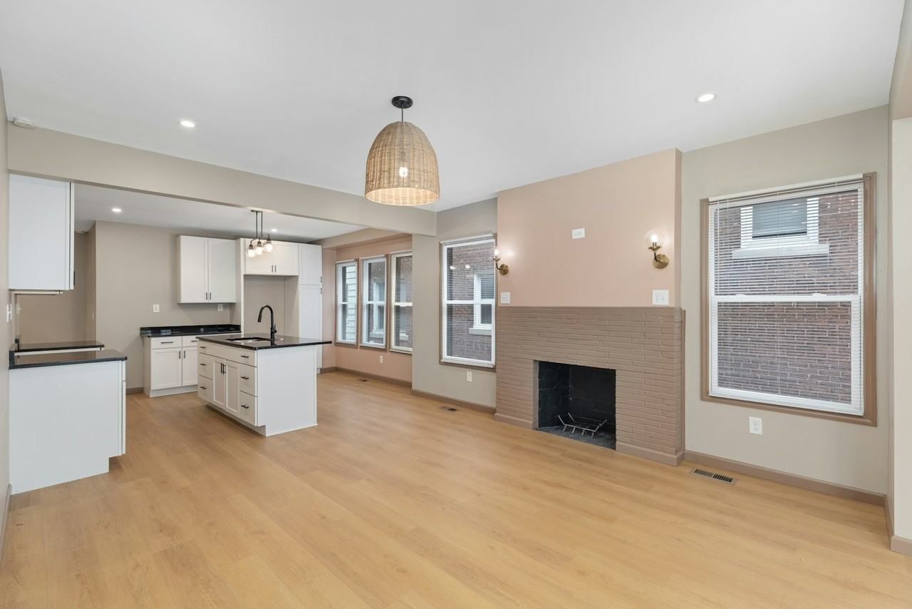 8776 Dexter Avenue, Unit A - Photo 4 of 16