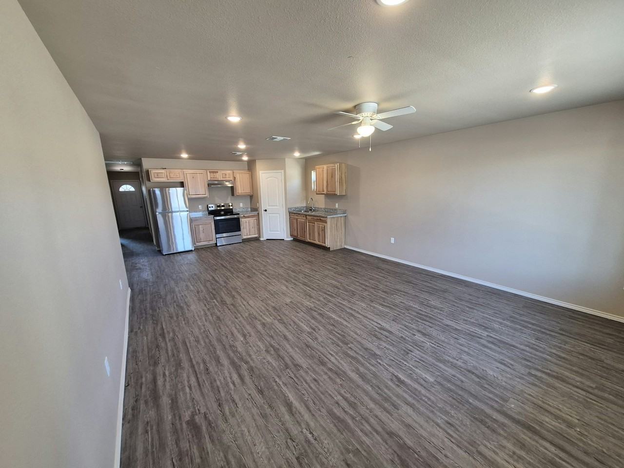 2925 East Cornell Street - Photo 5 of 8