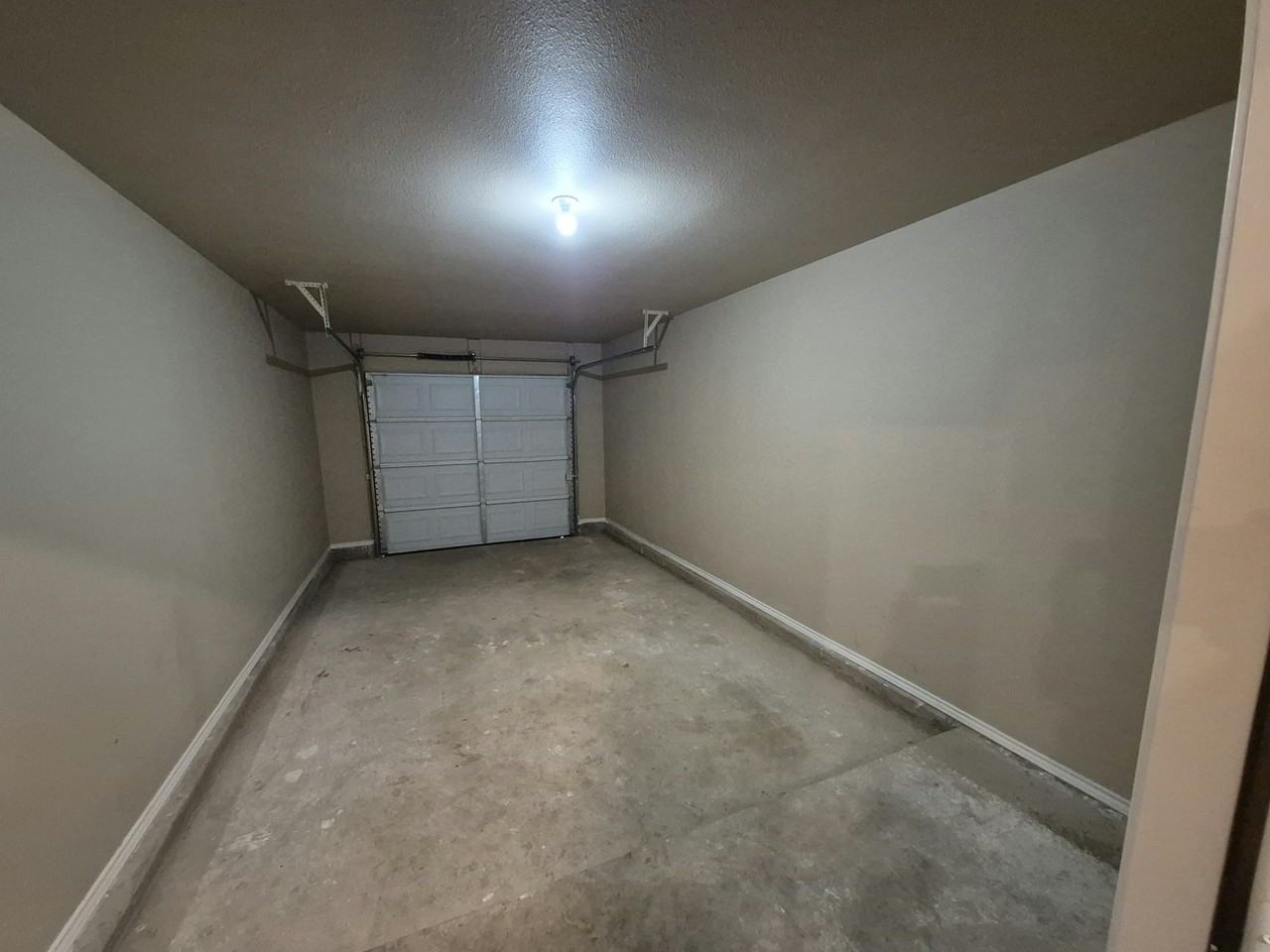 2925 East Cornell Street - Photo 6 of 8