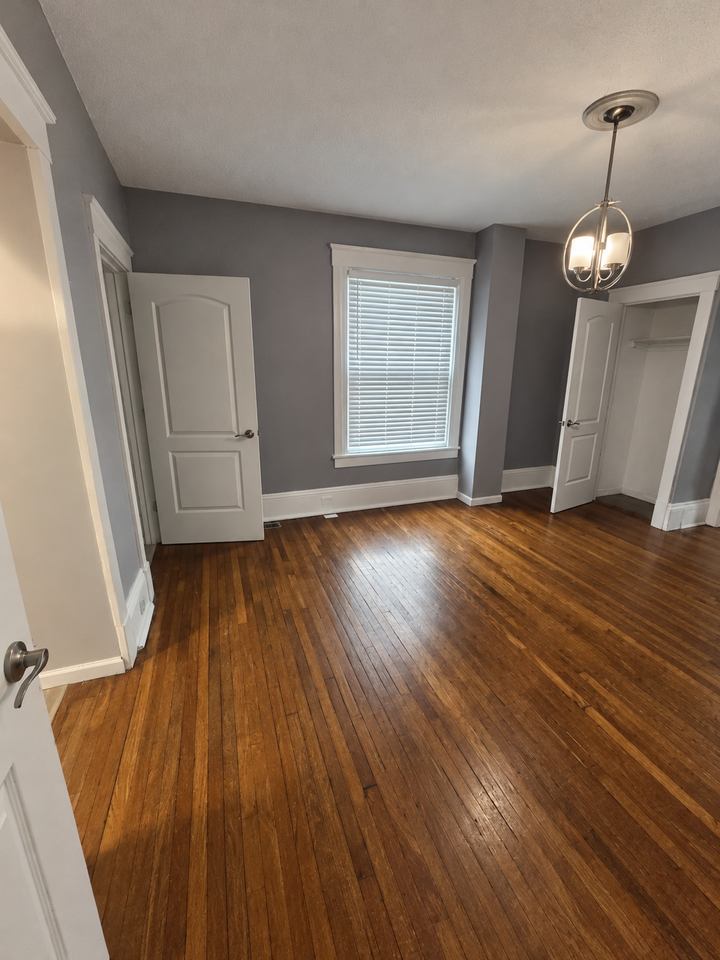 1412 Winchester Avenue - Photo 5 of 12
