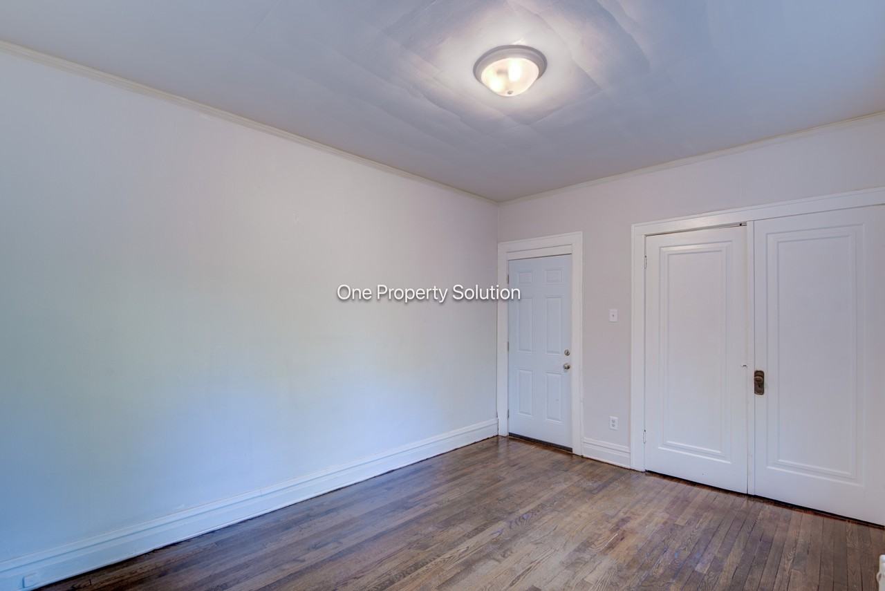 1113 Pennsylvania St #1 - Photo 7 of 20