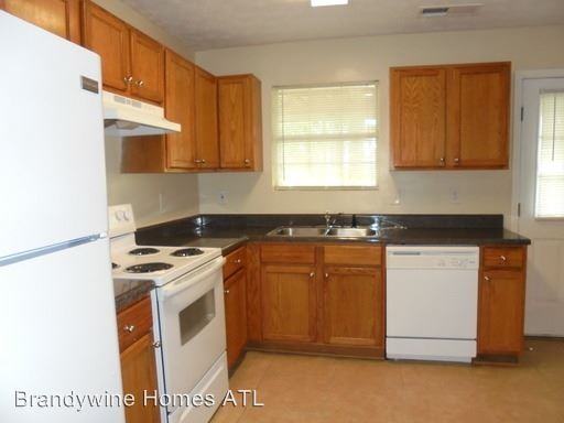 10445 Ivygate Ave - Photo 3 of 14