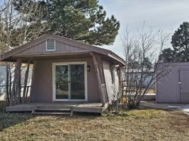 featured image of 376 Bonanza Ave #1