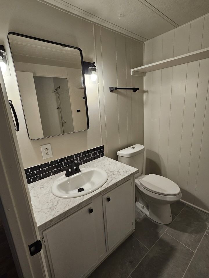 376 Bonanza Ave #1 - Photo 5 of 8