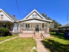 featured image of 429 E Pearl St