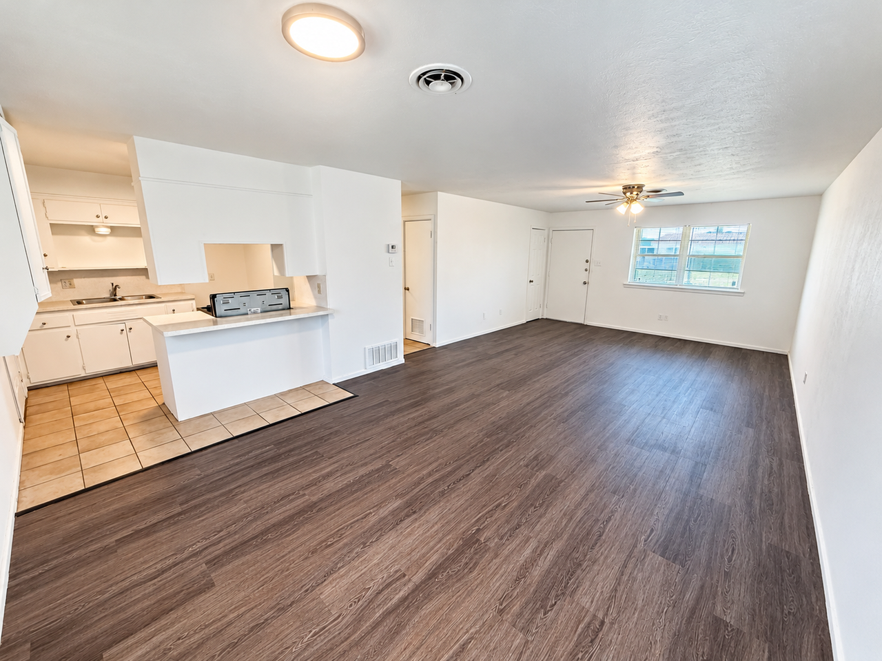 5606 44th St - Photo 2 of 10