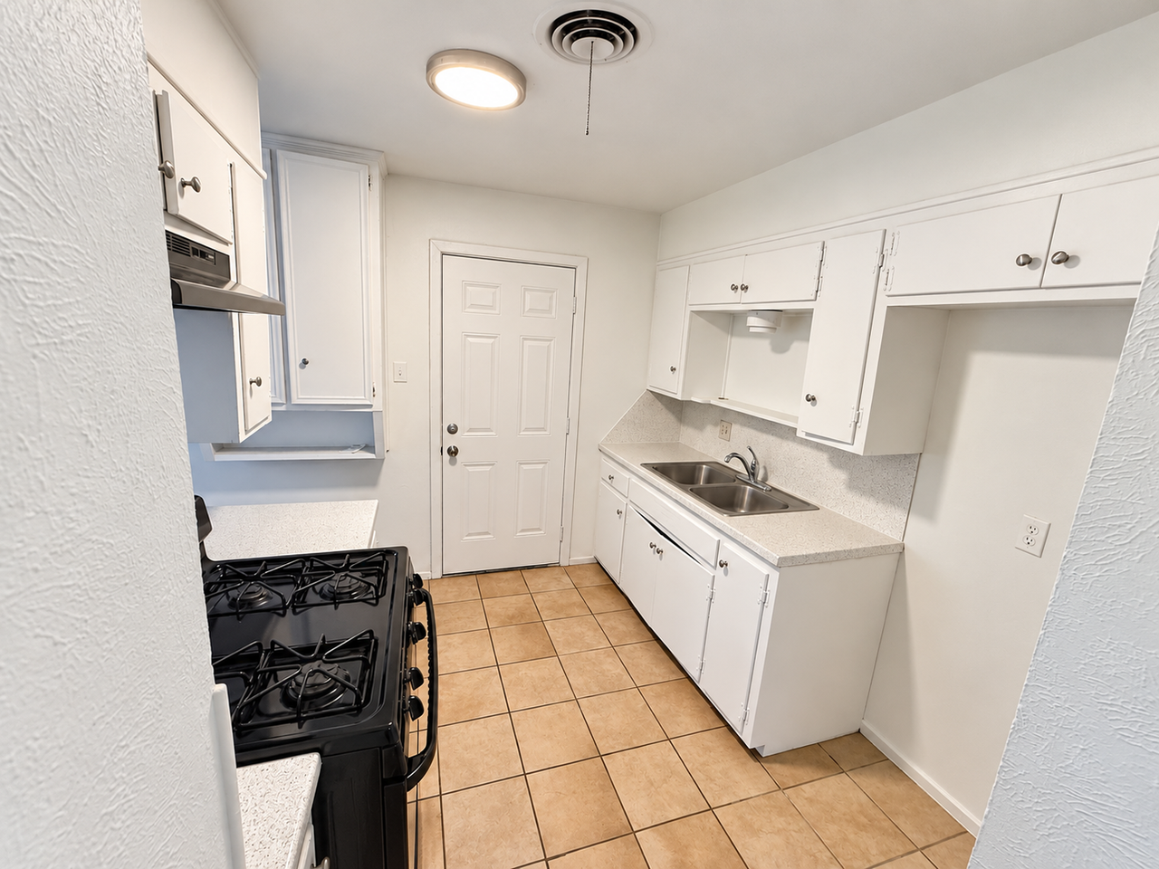 5606 44th St - Photo 4 of 10