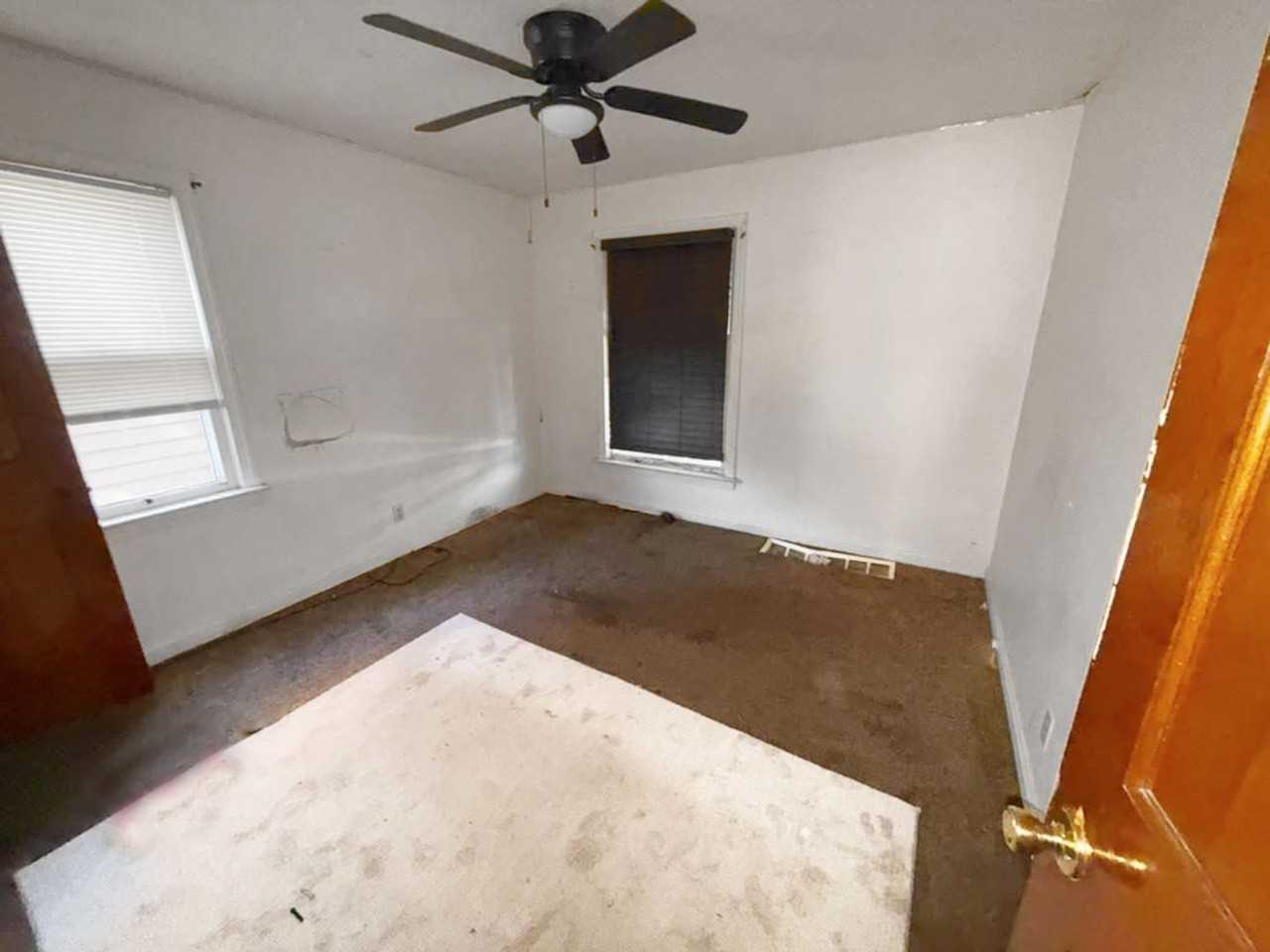 10900 Elmwood Ave - Photo 2 of 6