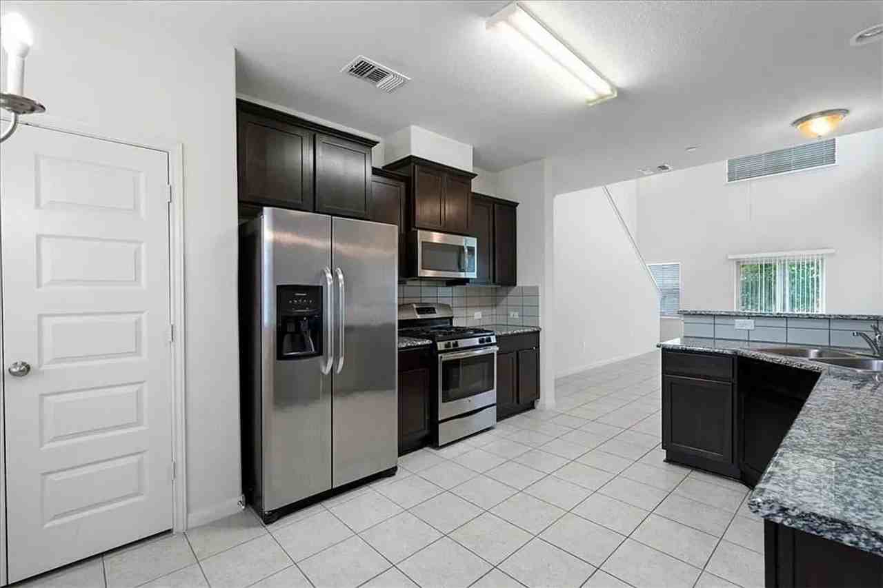 1620 Bryant Dr #3206 - Photo 3 of 21