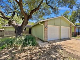 5201 Hedgewood Dr - Photo 1 of 1