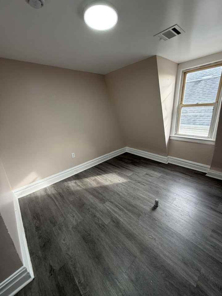 391 Myrtle Ave - Photo 3 of 14