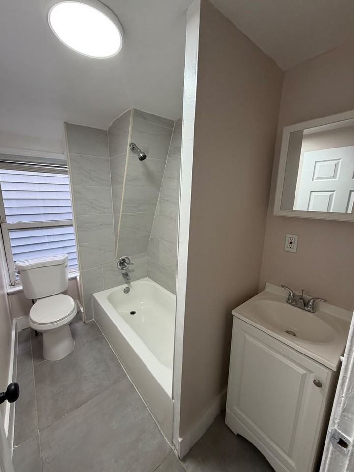 391 Myrtle Ave - Photo 4 of 14