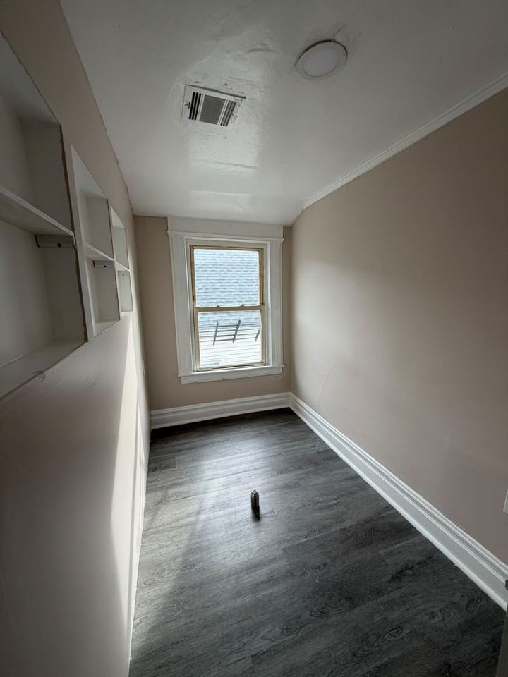 391 Myrtle Ave - Photo 6 of 14