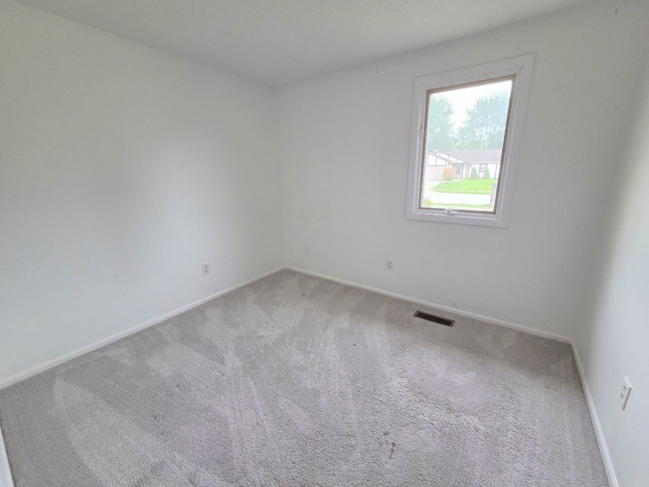 6015 Hinsdale Ln #1 - Photo 5 of 7