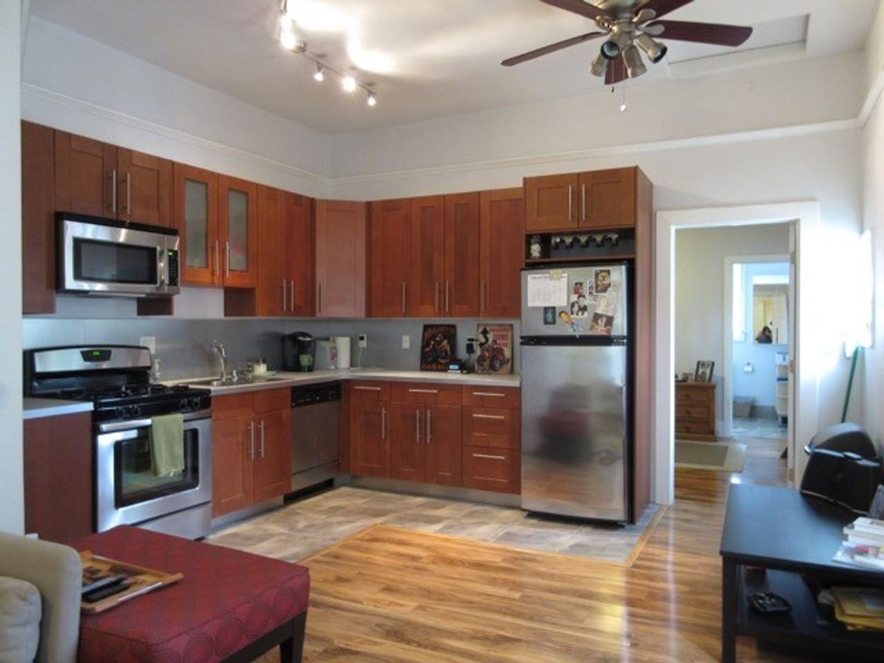1154 W Edgeware Rd - Photo 4 of 40