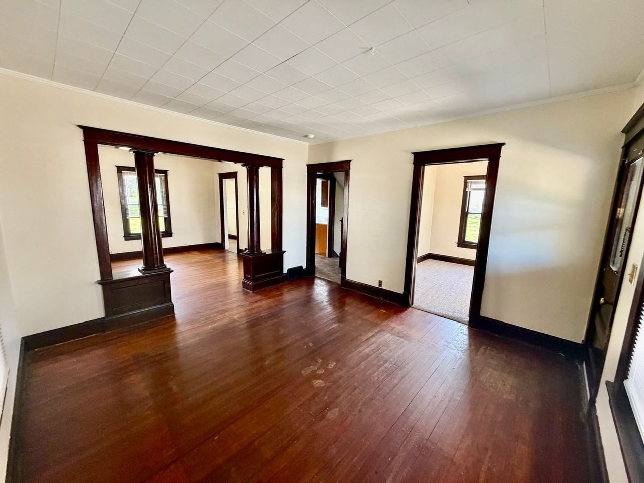 309 Beecher St - Photo 2 of 10