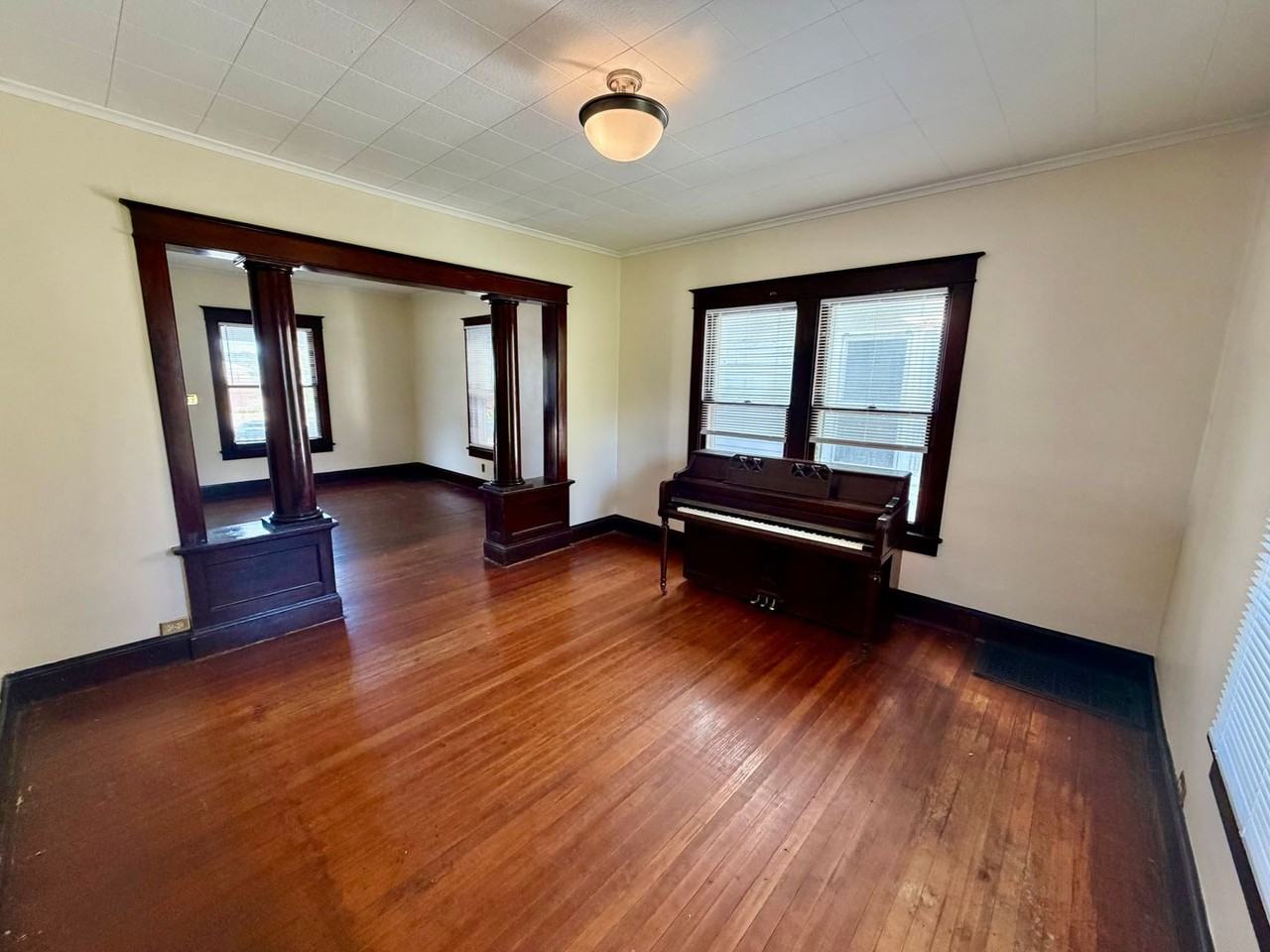 309 Beecher St - Photo 3 of 10