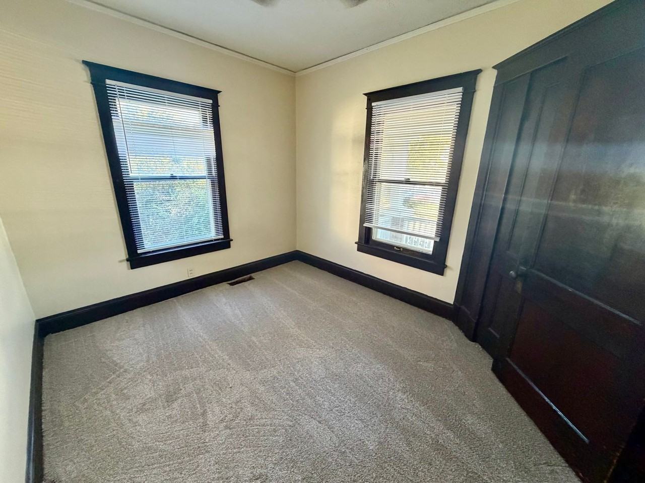 309 Beecher St - Photo 5 of 10