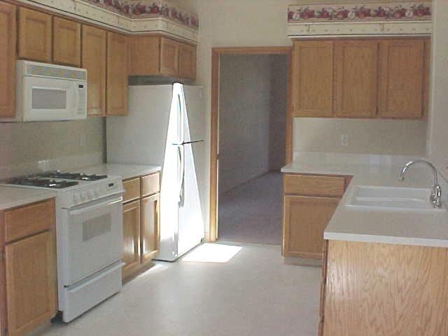 17958 Sw Farwest Ln - Photo 5 of 14