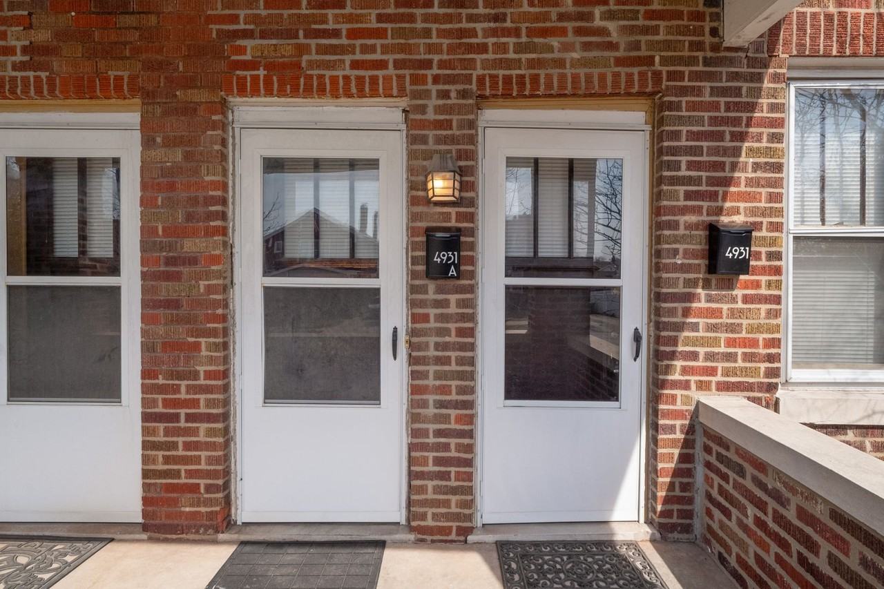 4931 Pernod Ave - Photo 5 of 23