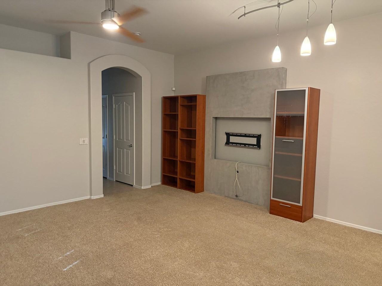 16924 S 22nd St - Photo 3 of 12