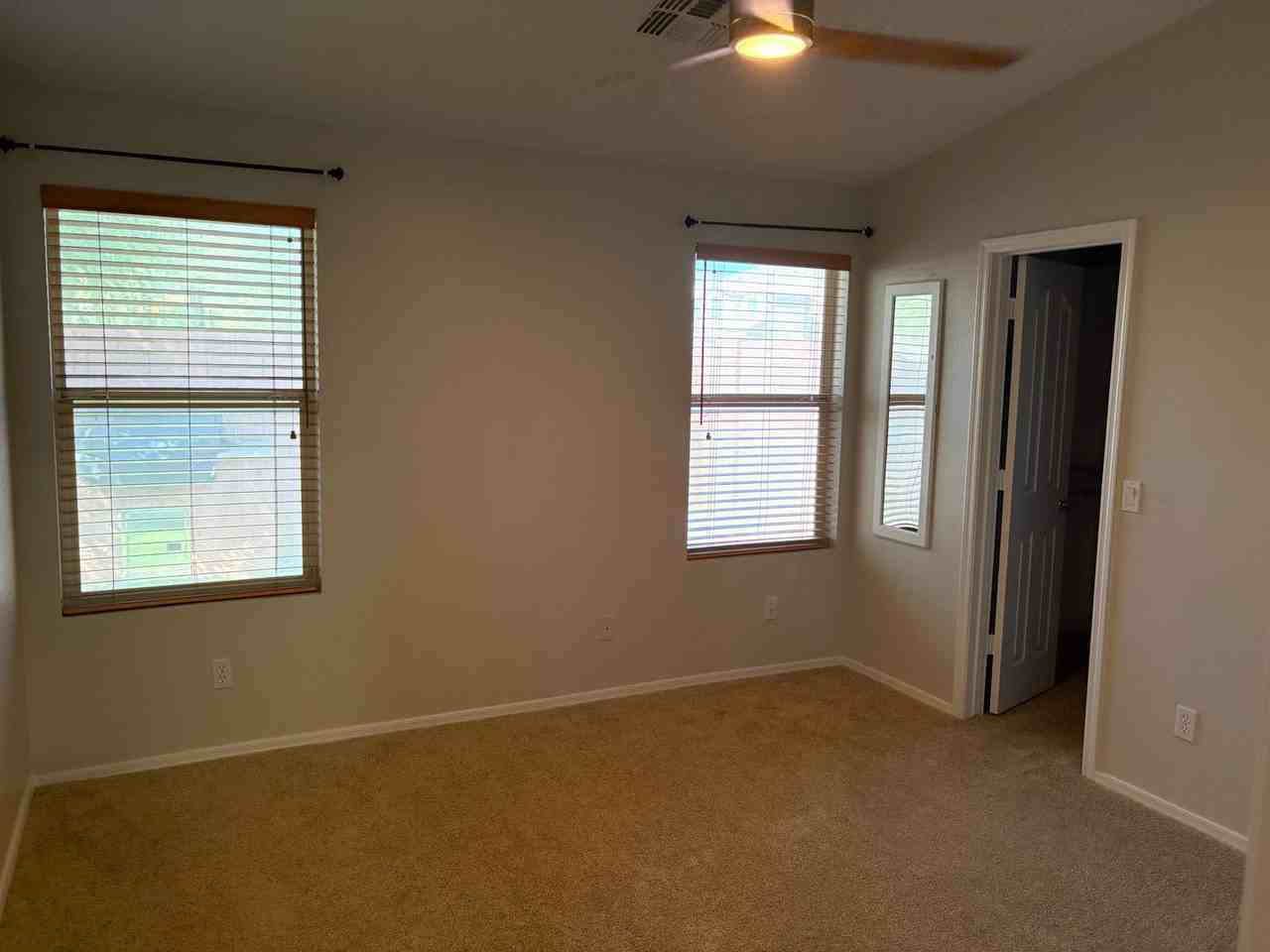 16924 S 22nd St - Photo 7 of 12