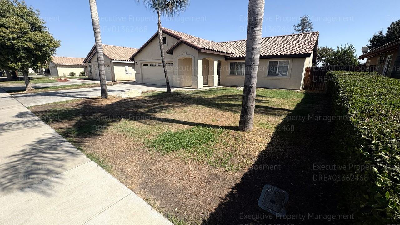 8010 Jackstraw St - Photo 2 of 36