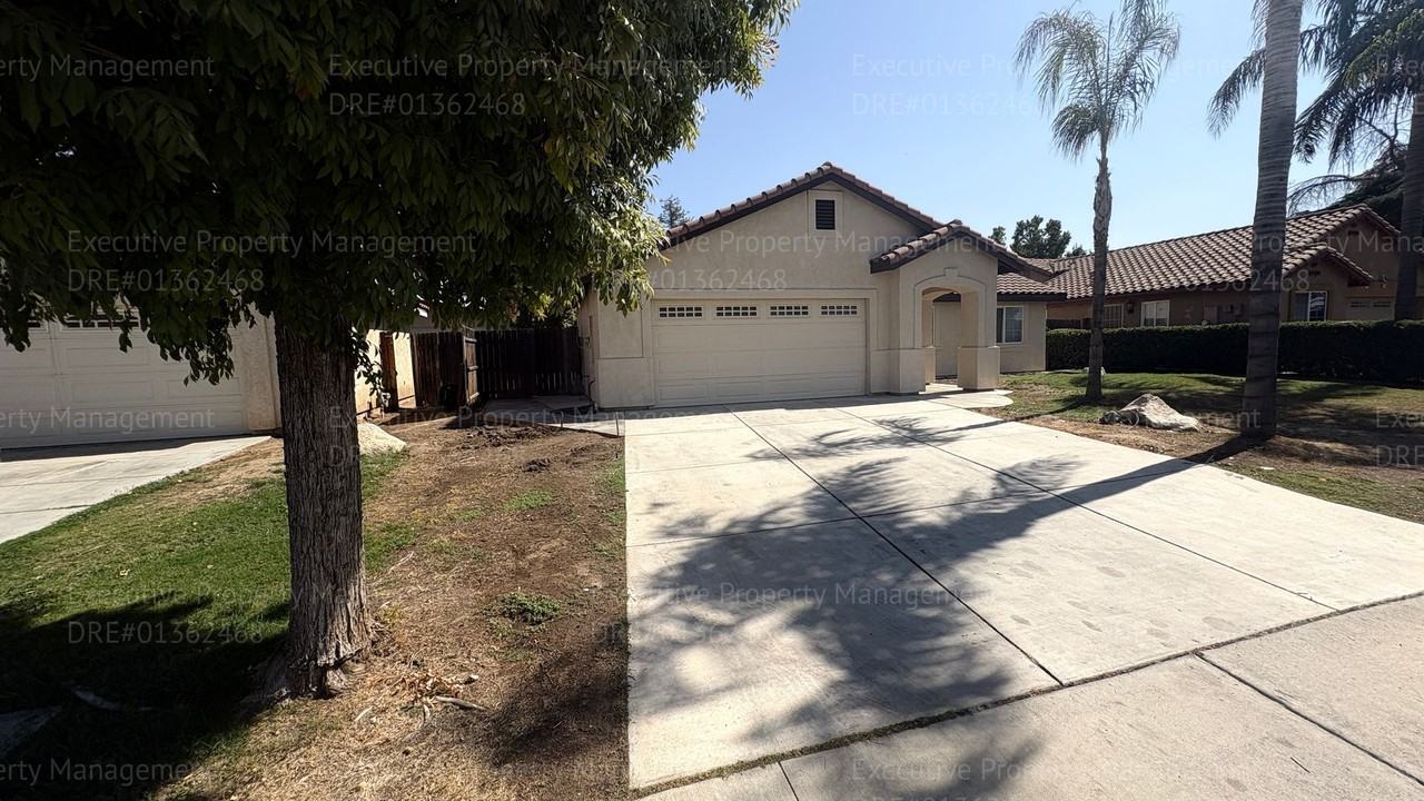 8010 Jackstraw St - Photo 3 of 36